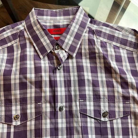 HUGO DRESS SHIRT SLIM FIT SMALL - Picture 2 of 2